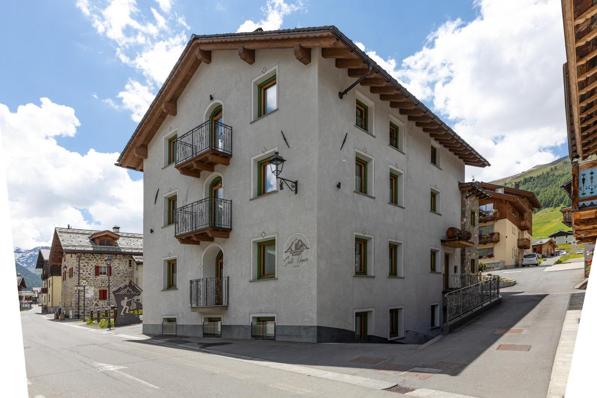 Snow Mountain Planet Suite House Livigno Exterior photo